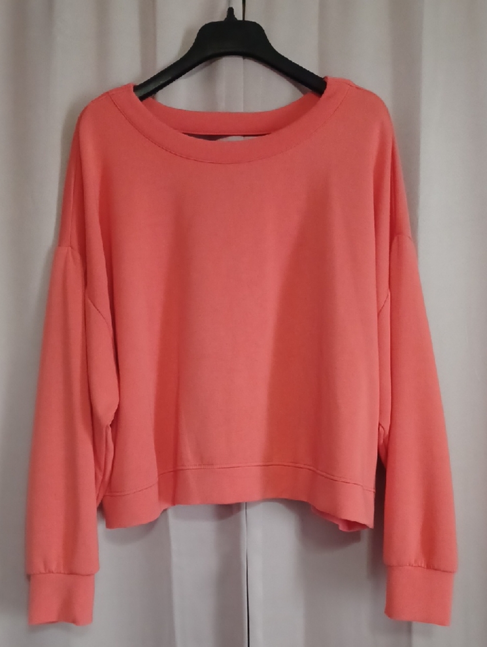 Crane Cropped Boxy Fit Crewneck Sweatshirt Open Back Dropped Shoulders Soft